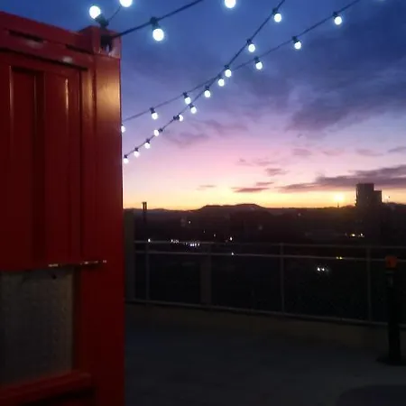 Eklo Centre Gare מלון