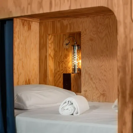 Eklo Centre Gare Hotel *
